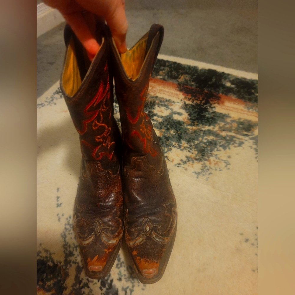 Girls Corral Boots SZ 3 used condition.